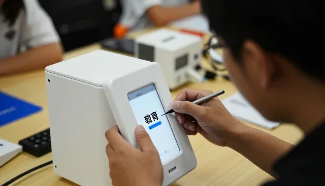 使用教学资源开发需要关注哪些方面？